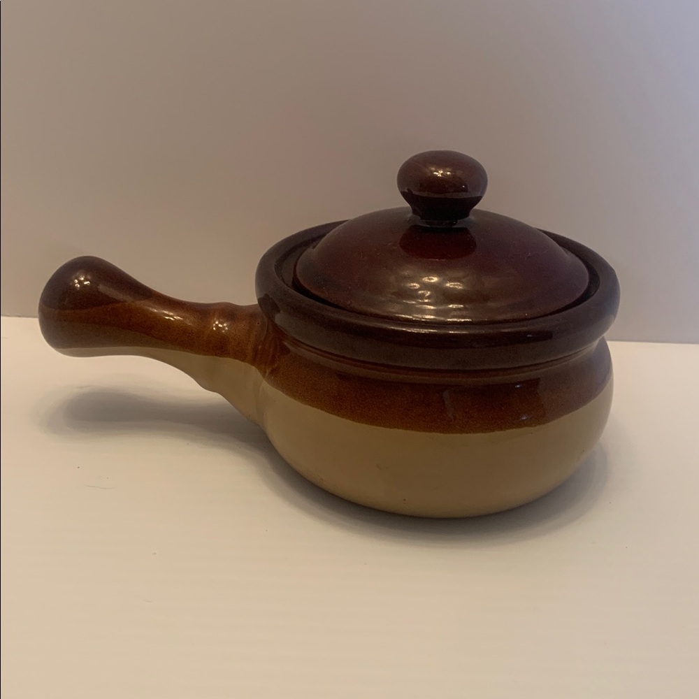 Vintage Stoneware Soup Bowls With Lid And Handle - Picture 3 of 10